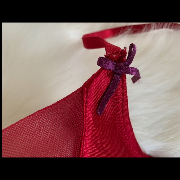 Women’s Padded Push-up Underwire Red Bra NWOT Size 36C - Picture 2 of 7